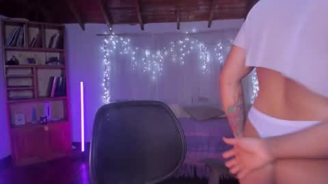 Snapshot of romirousexx chatting on March 20, 2026, 4:50 am Romi Rouse online show from March 20, 2026, 4:50 am