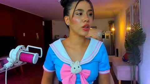 Roni online show from May 3, 2026, 9:10 pm