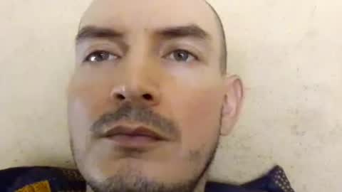Snapshot of ronniemaster chatting on July 1, 2026, 6:29 pm ronniemaster online show from July 1, 2026, 6:29 pm