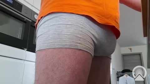 ronny8_5 online show from December 12, 2024, 9:40 am