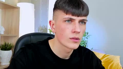 Snapshot of rony_winston chatting on March 13, 2026, 1:29 pm Rony online show from March 13, 2026, 1:29 pm