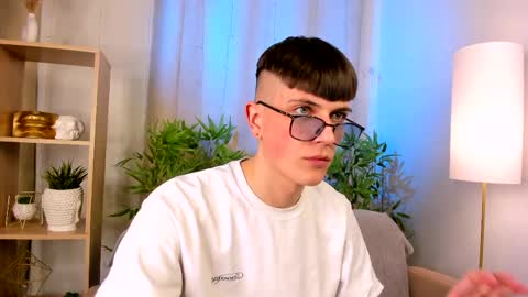 Snapshot of rony_winston chatting on April 3, 2026, 9:02 pm Rony online show from April 3, 2026, 9:02 pm