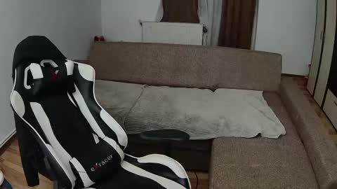 Snapshot of room4all chatting on February 13, 2025, 1:50 am ionut online show from February 13, 2025, 1:50 am