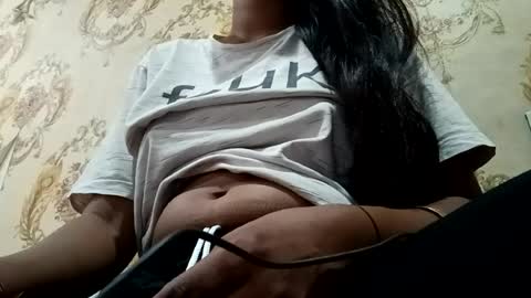 roop_sexy642 online show from June 20, 2026, 3:20 am