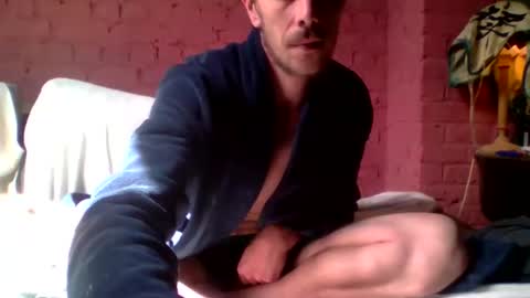 Snapshot of rootbott chatting on May 11, 2026, 9:59 am rootbott online show from May 11, 2026, 9:59 am