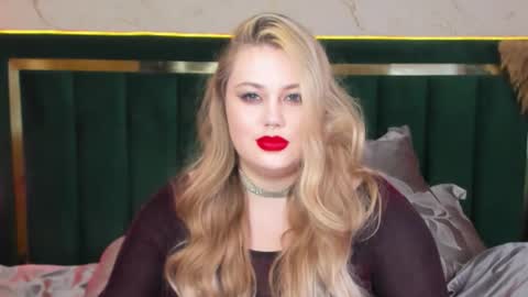 Chloe online show from February 9, 2026, 8:46 pm