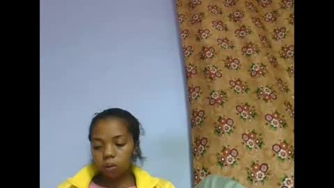 rosah225127 online show from May 3, 2026, 3:29 pm