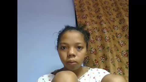 rosah225127 online show from May 18, 2026, 3:46 am