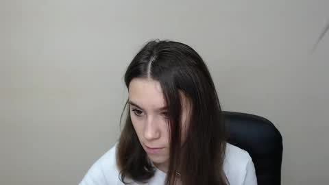 Snapshot of rosalais_ chatting on September 20, 2025, 6:14 am Rose online show from September 20, 2025, 6:14 am
