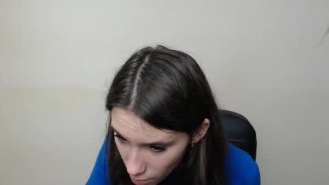 Snapshot of rosalais_ chatting on October 1, 2025, 7:14 am Rose online show from October 1, 2025, 7:14 am