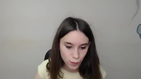 Snapshot of rosalais_ chatting on October 10, 2025, 6:45 am Rose online show from October 10, 2025, 6:45 am