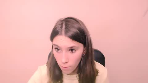 Snapshot of rosalais_ chatting on October 17, 2025, 7:22 am Rose online show from October 17, 2025, 7:22 am