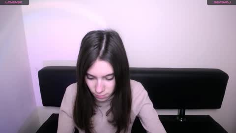 Snapshot of rosalais_ chatting on February 10, 2026, 7:34 am Rose online show from February 10, 2026, 7:34 am