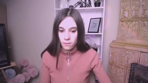 Snapshot of rosalais_ chatting on February 12, 2026, 7:58 am Rose online show from February 12, 2026, 7:58 am