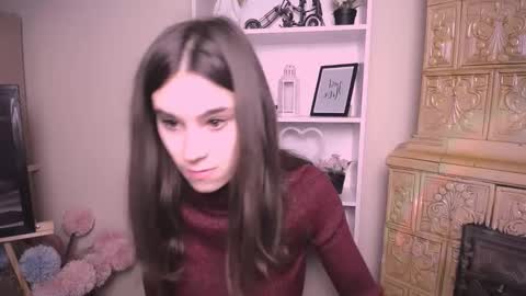 Snapshot of rosalais_ chatting on February 20, 2026, 7:32 am Rose online show from February 20, 2026, 7:32 am