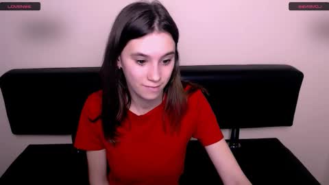 Snapshot of rosalais_ chatting on February 26, 2026, 8:02 am Rose online show from February 26, 2026, 8:02 am