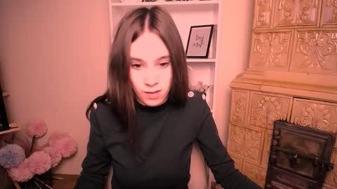 Snapshot of rosalais_ chatting on March 13, 2026, 7:26 am Rose online show from March 13, 2026, 7:26 am