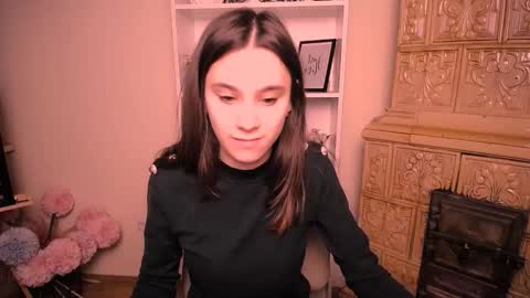 Snapshot of rosalais_ chatting on March 14, 2026, 7:25 am Rose online show from March 14, 2026, 7:25 am