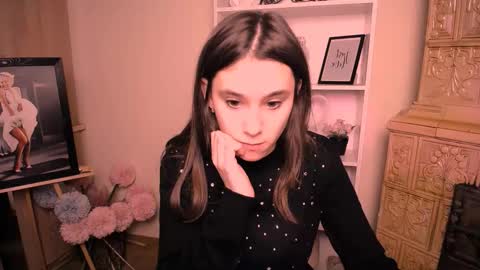 Snapshot of rosalais_ chatting on March 20, 2026, 7:46 am Rose online show from March 20, 2026, 7:46 am