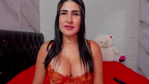 ROSALIA insta rosalia 10hoot online show from April 27, 2026, 8:07 pm
