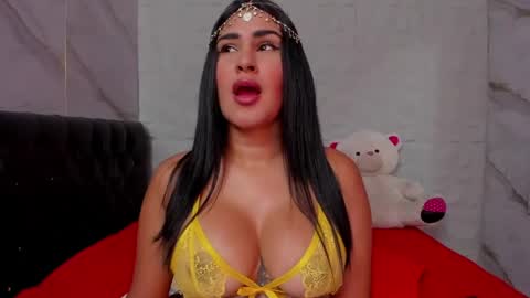 ROSALIA insta rosalia 10hoot online show from May 5, 2026, 7:22 pm