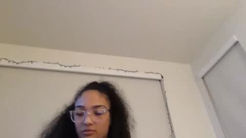 Rosalina online show from February 9, 2025, 8:33 am