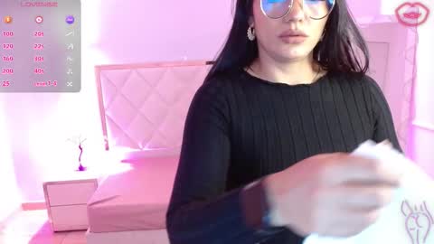 Snapshot of rosalind_tay chatting on March 10, 2026, 11:15 am ROSALIN online show from March 10, 2026, 11:15 am