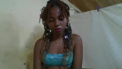 Rosalinda online show from April 28, 2026, 2:27 am