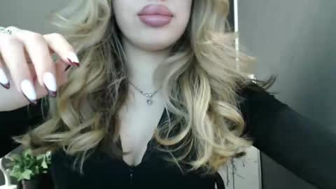 Rosalina online show from April 27, 2026, 1:09 pm