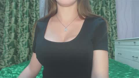 RosalNiils online show from February 16, 2025, 5:37 pm