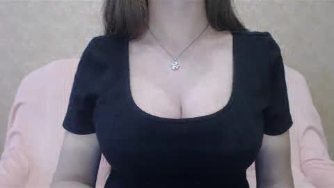 RosalNiils online show from March 8, 2025, 2:08 pm