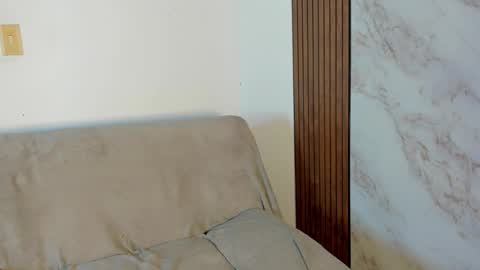 rosaly_rodman online show from January 6, 2026, 6:55 pm