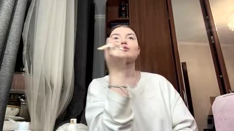 Eva online show from February 12, 2026, 7:31 pm