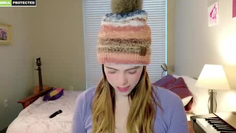 rose77782 online show from February 4, 2025, 9:52 pm