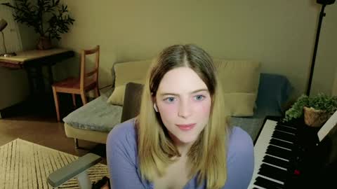 rose77782 online show from April 28, 2026, 2:27 am