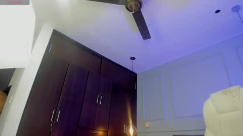rose__monroe online show from April 28, 2026, 9:20 pm