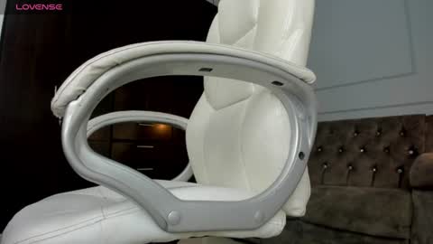 rose__monroe online show from June 26, 2026, 7:51 pm