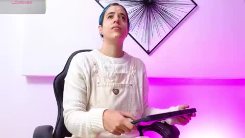  ROSE BAKER  online show from January 17, 2026, 11:37 am