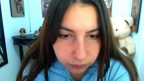 Rose online show from December 20, 2024, 2:49 pm