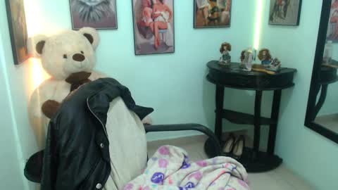 Rose online show from March 2, 2025, 4:42 pm
