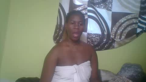 rose_coco online show from October 23, 2025, 8:02 am