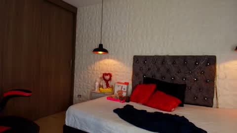 Rose online show from February 4, 2026, 10:58 pm