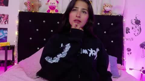 Snapshot of rose_smiley1 chatting on February 19, 2026, 4:19 am Rose online show from February 19, 2026, 4:19 am