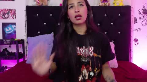 Snapshot of rose_smiley1 chatting on March 5, 2026, 4:19 am Rose online show from March 5, 2026, 4:19 am