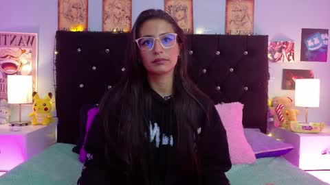 Snapshot of rose_smiley1 chatting on May 7, 2026, 3:56 am Rose online show from May 7, 2026, 3:56 am