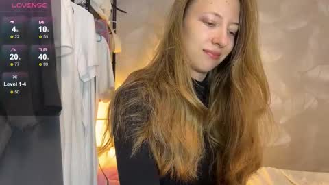 rose_sunny online show from September 13, 2025, 8:58 am