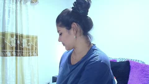 rose_towers4 online show from April 29, 2026, 2:48 am
