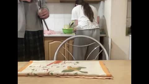 Rose and the Collector online show from October 12, 2025, 11:42 am