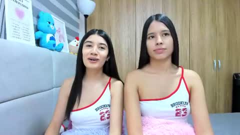 Rose y Miah online show from June 25, 2026, 4:34 am