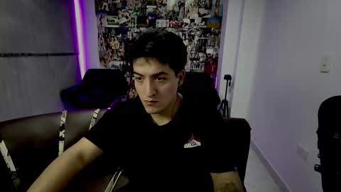 Snapshot of roseandviktor23 chatting on October 14, 2025, 1:28 am Rose Sins and Don Viktor online show from October 14, 2025, 1:28 am